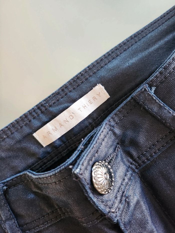 Jean droit enduit Bleu marine de marque Armand Thiery et de taille 40 - photo numéro 5