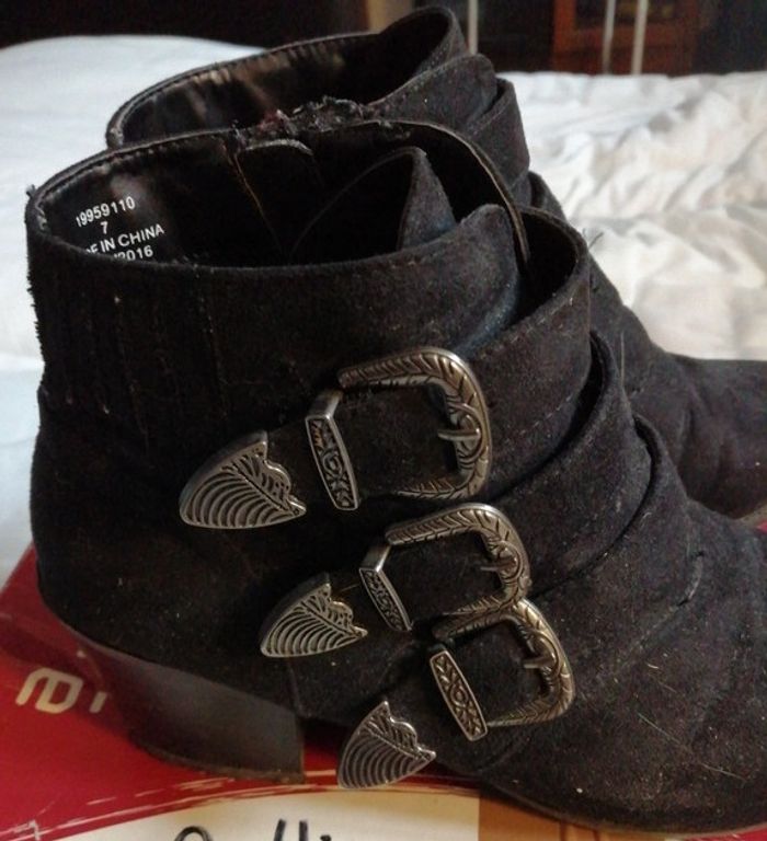 Bottines noires taille 41 - photo numéro 2