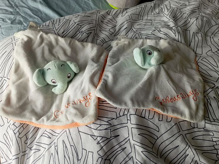 Lot 2 doudou éléphant 2€