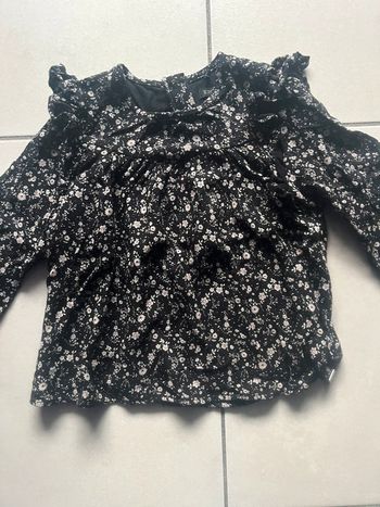 Blouse ikks noire à fleurs