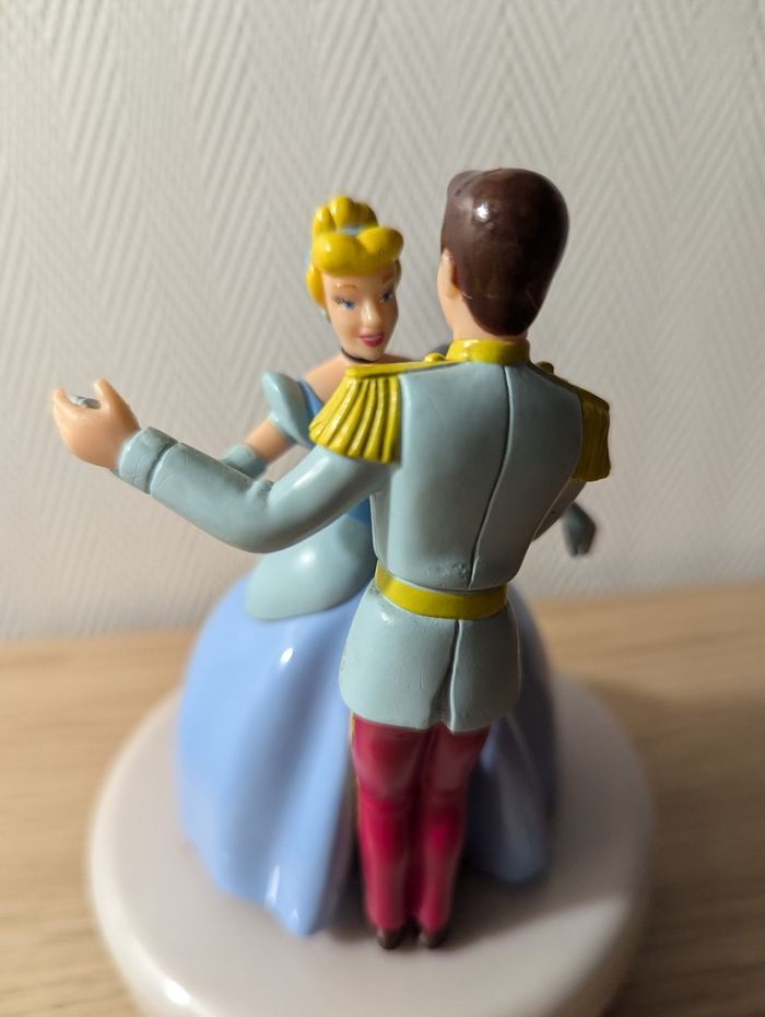 Figurine Disney musical Cendrillon et son prince - photo numéro 4