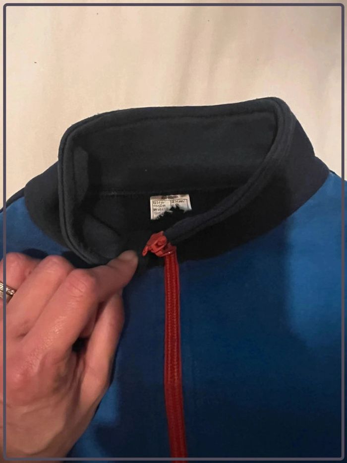 Gilet décathlon taille 5/6 ans - photo numéro 3