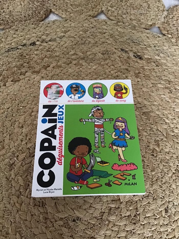 Livre copains déguisements jeux , apprends à créer plus de 20 déguisements