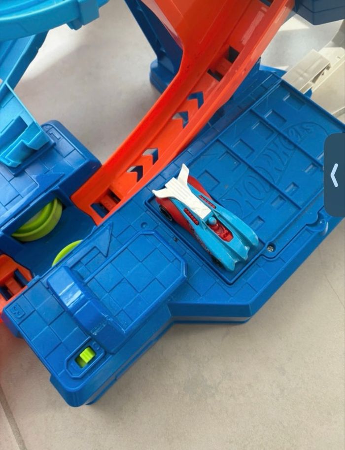 Pista Hot Wheels Action Collision con 4 loopings HXR70 MATTEL