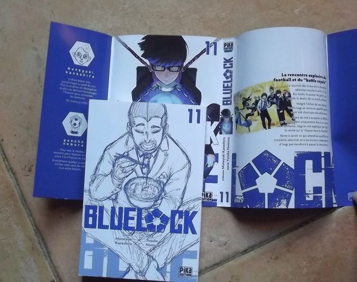 Bluelock édition limitée par Muneyuki Kaneshiro vol 11 - photo numéro 4