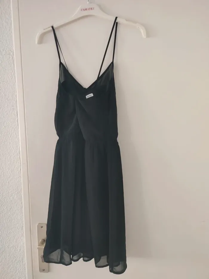 Robe fine noire - photo numéro 4
