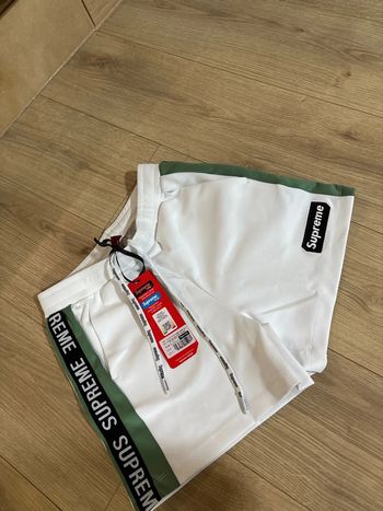 Short suprême grip