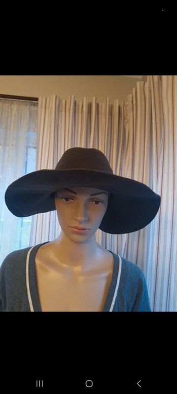 Chapeaux H&M Coachella laine marron 56cm
