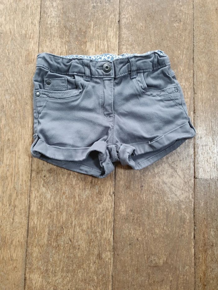 Short gris