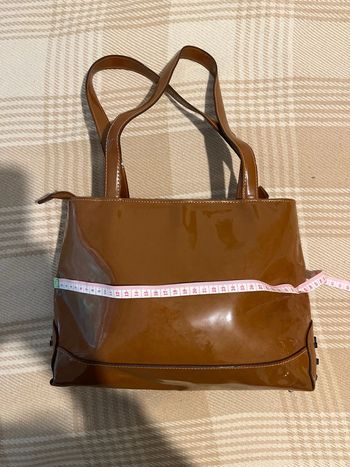 Magnifique sac à main laqué marron pour 2 euros seulement