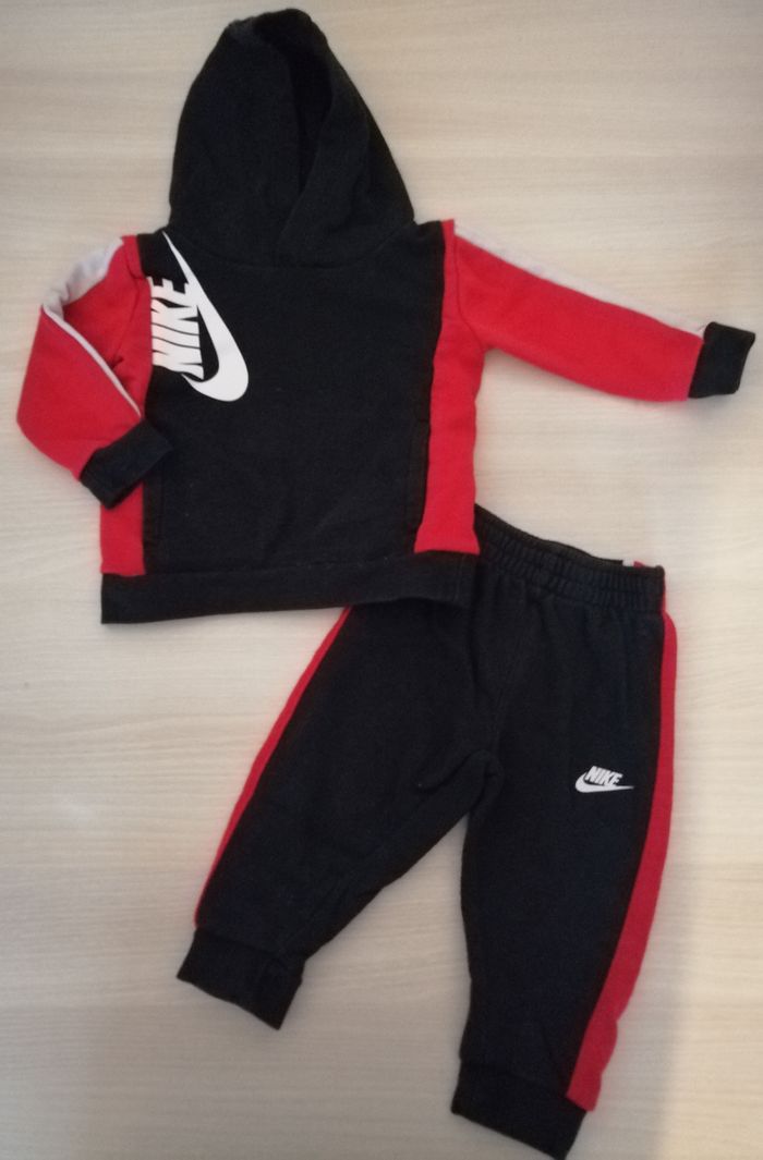 Ensemble Nike
