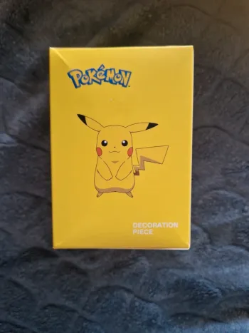 🎁 figurine pikachu neuve