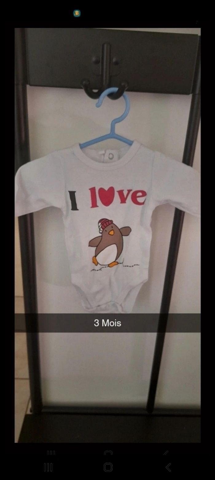 Bodies manches longues taille 3 Mois