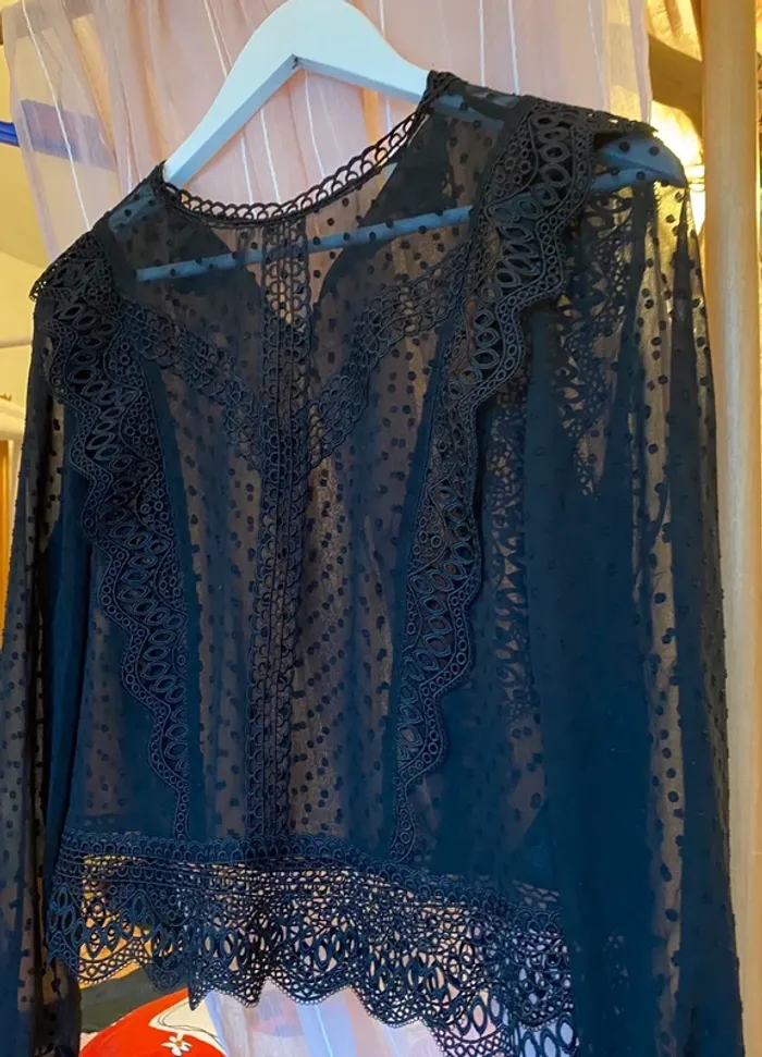 # chemise dentelle noire# - photo numéro 2