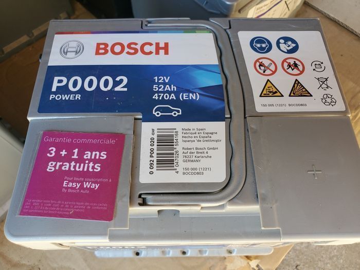 Batterie Auto BOSCH POWER P0002 52AH 470A Neuve. - photo numéro 2
