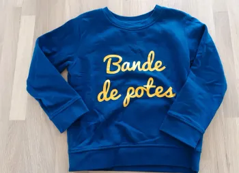 Pull "bande de potes" tissaia 6 ans