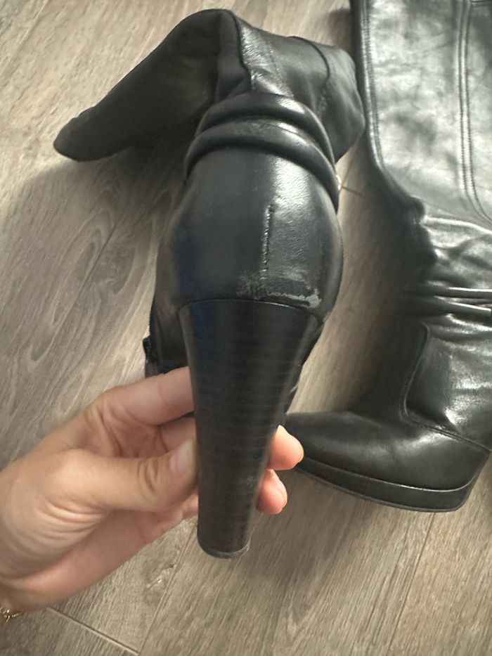 Bottes noires - photo numéro 4