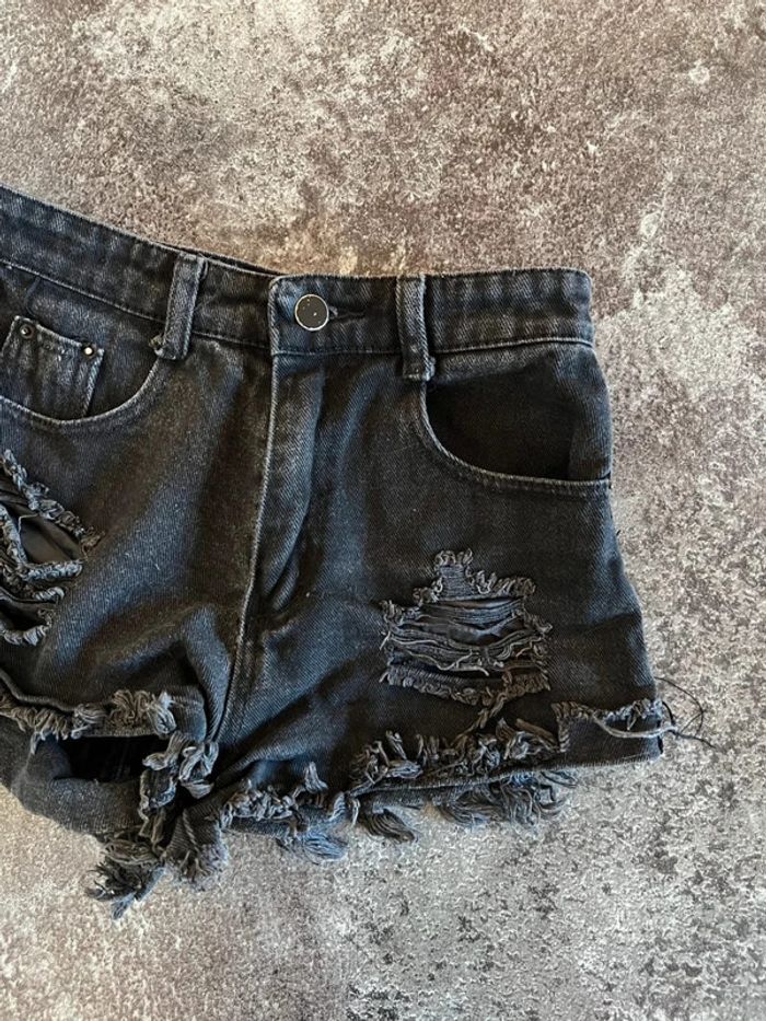 Short noir femme Shein taille XS Short negro mujer Shorts nero donna Schwarze Shorts Damen - photo numéro 2
