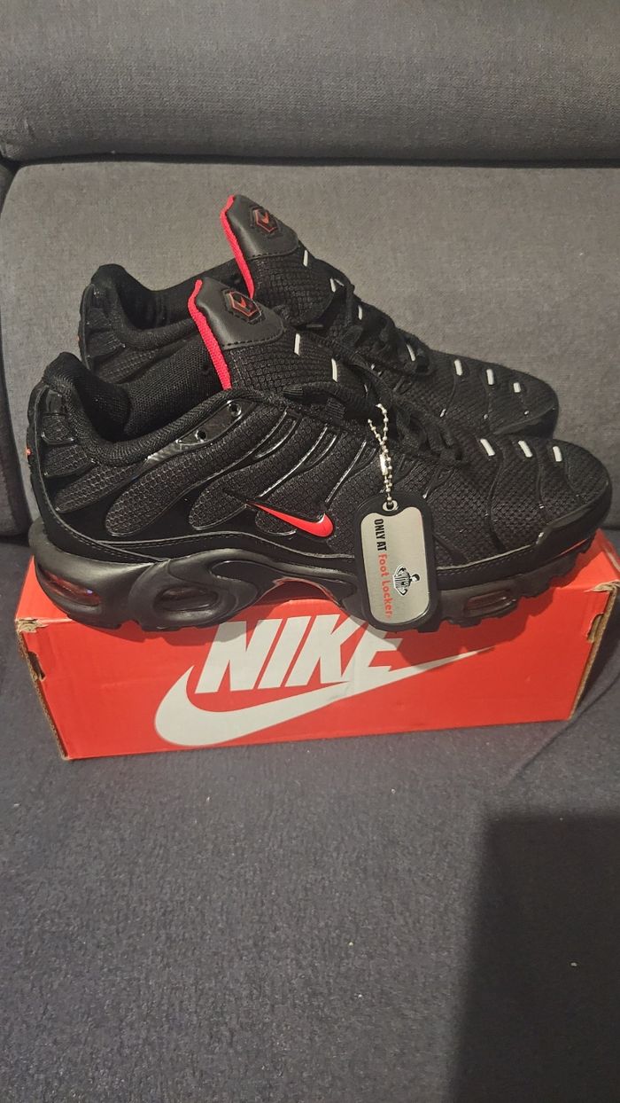 Basket nike tn neuf