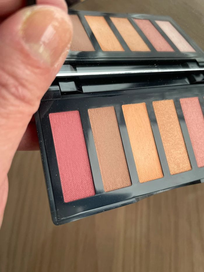 Lot de 2 palettes yeux Kiko + Revolution - photo numéro 9