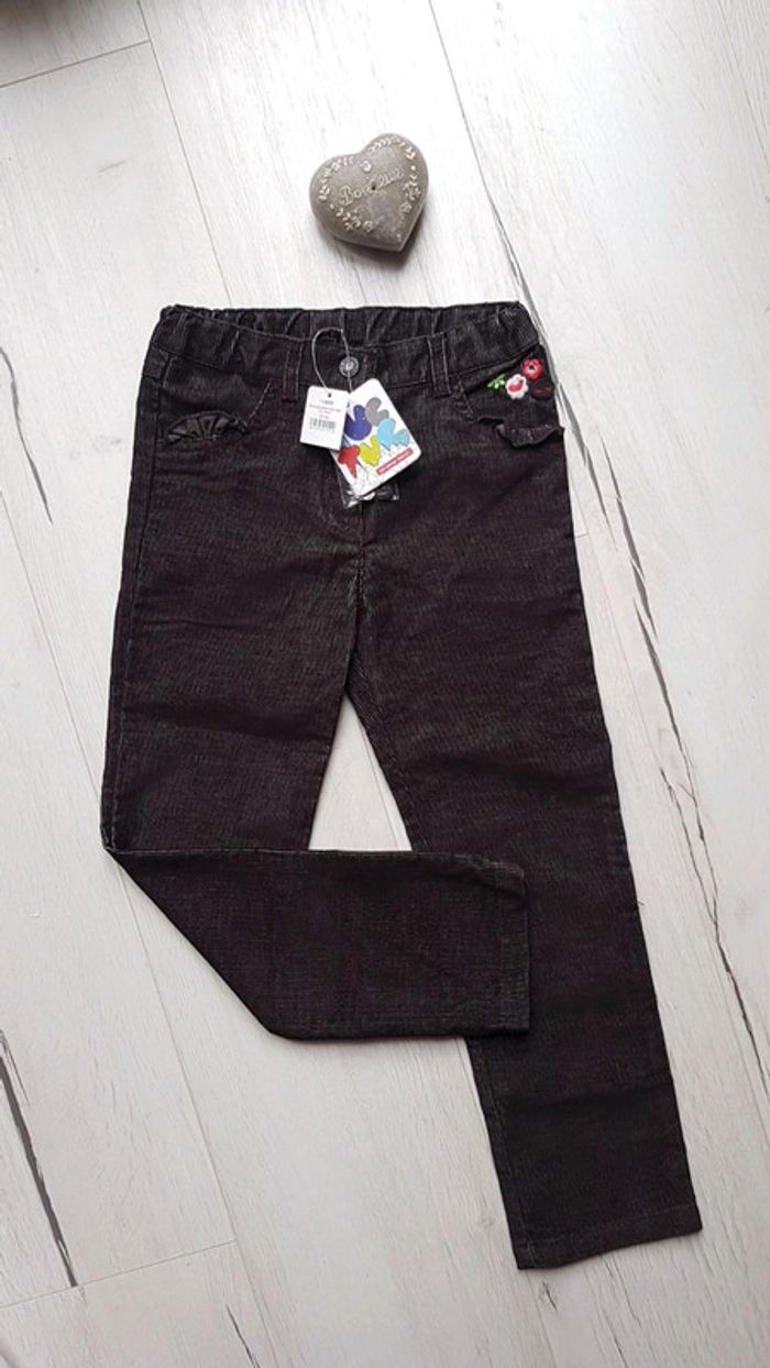 Sublime pantalon effet velours côtelé fille 5ans neuf