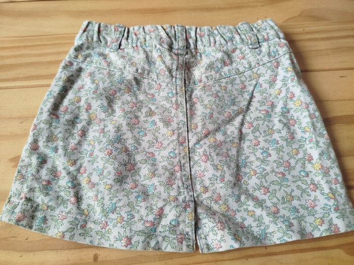 Jupe fleurie - photo numéro 3