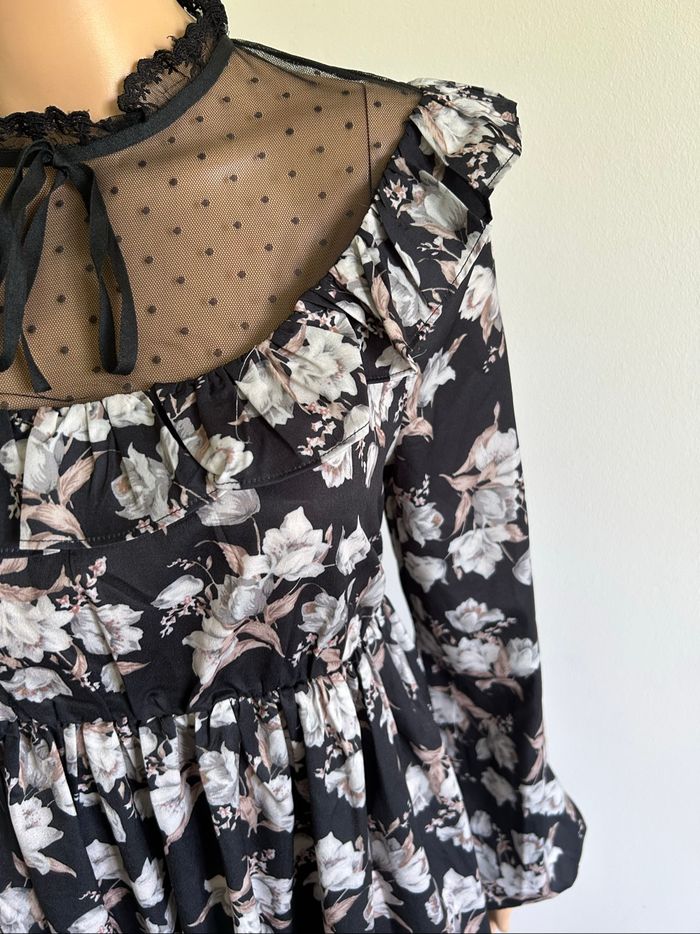 Robe fleurie à manches longues Nasty Gal taille française 40 jamais portée - photo numéro 4