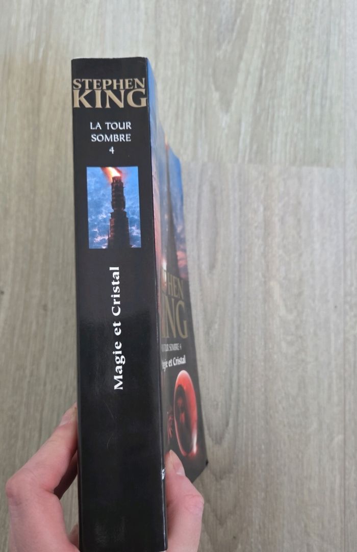 La tour sombre tome 4 : magie et cristal, stephen king - photo numéro 3