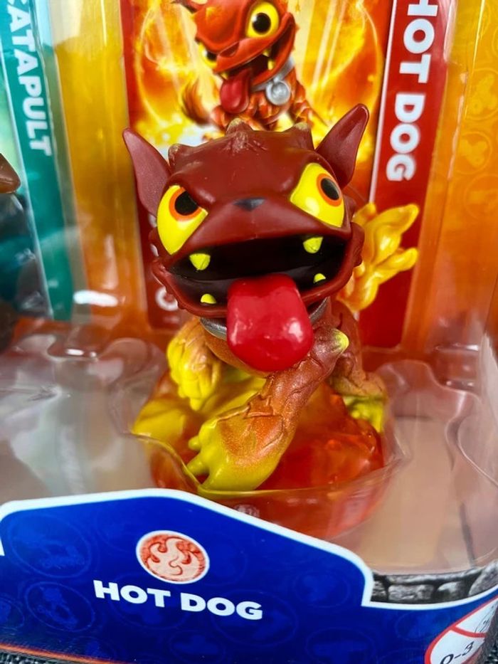 Collector Figurines Skylanders : Giants - Zap + Scorpion Striker + Hot Dog NЕUF (prix Amazo: 45eur) - photo numéro 2