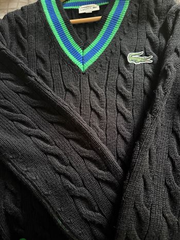 Pull Lacoste taille L 