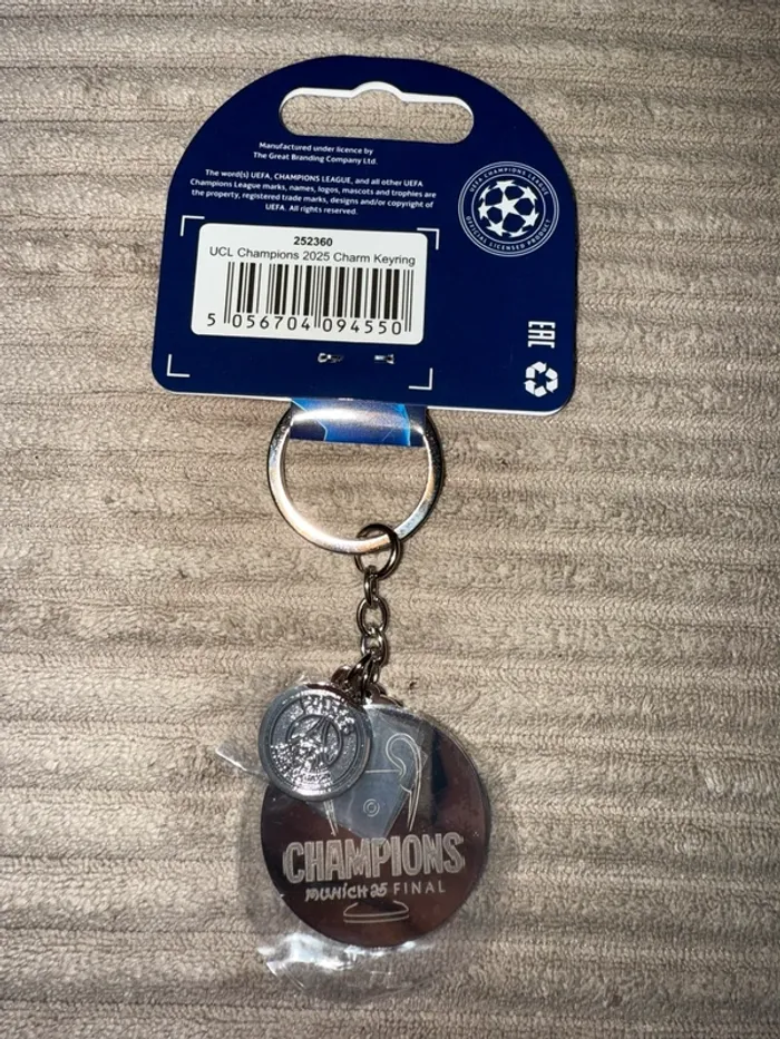 Porte-clés officiel uefa champions league – Paris saint-germain 🏆 - photo numéro 5