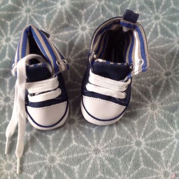 Chaussons bébé garçon - taille 16 environ