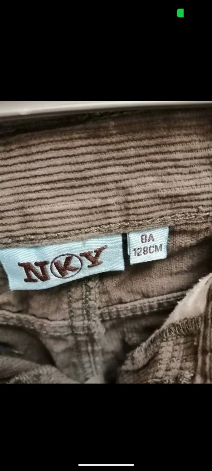 Beau pantalon NKY velours côtelé marron. Taille 8 ans - photo numéro 5
