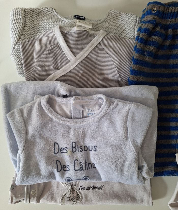 Gros lot de vêtements bébé fille et garçon - photo numéro 2