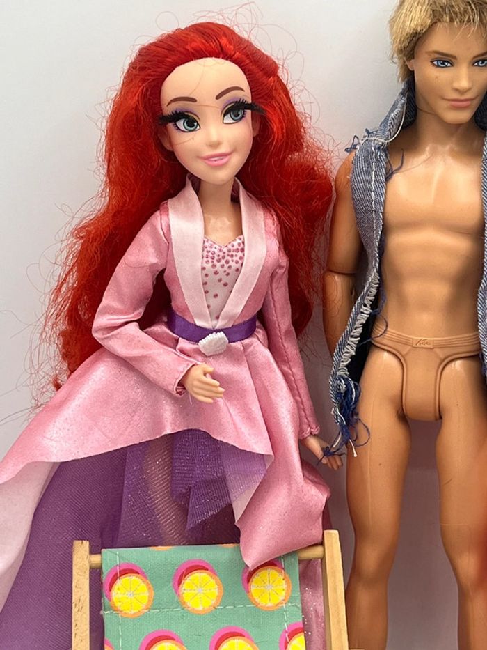 Lot 1 barbie+ 1ken + ariel, 20 vêtements et accessoires - photo numéro 2