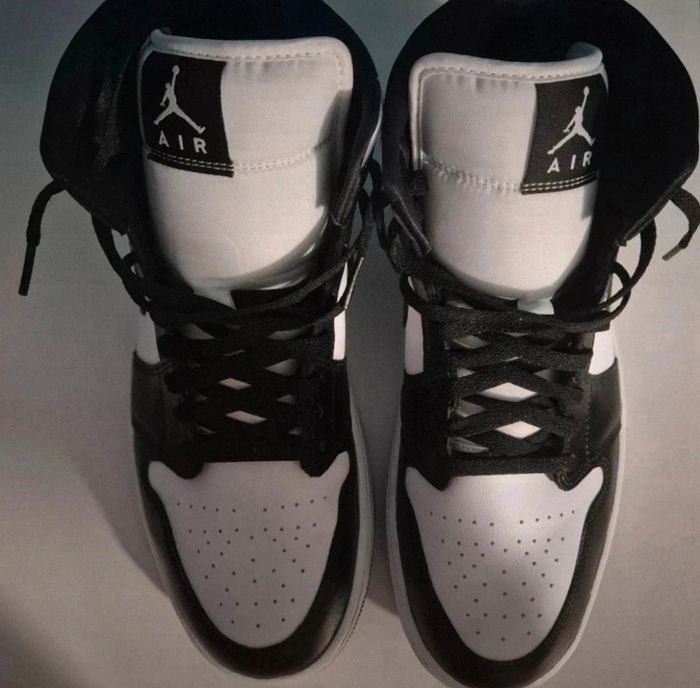 Nike Jordan 1 noir et blanc taille 44.5