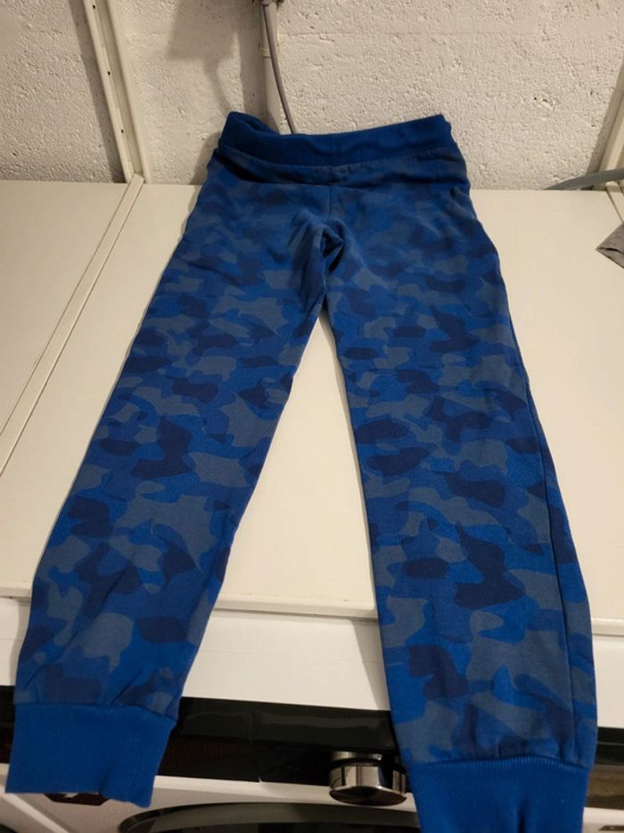 Lot 2 joggings - photo numéro 4