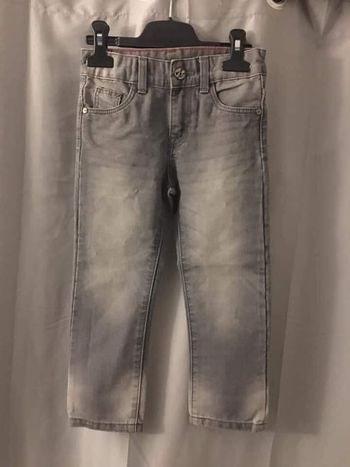 Jean gris 3/4 ans