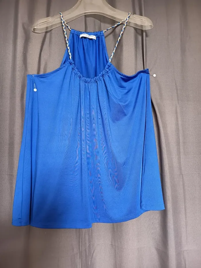 Tunique a bretelles fines. marque fashion private compagny (A197)
