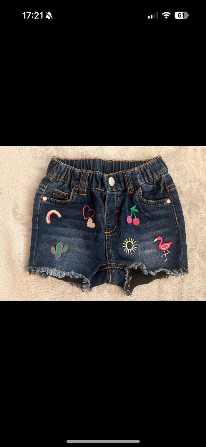 Short 9 mois