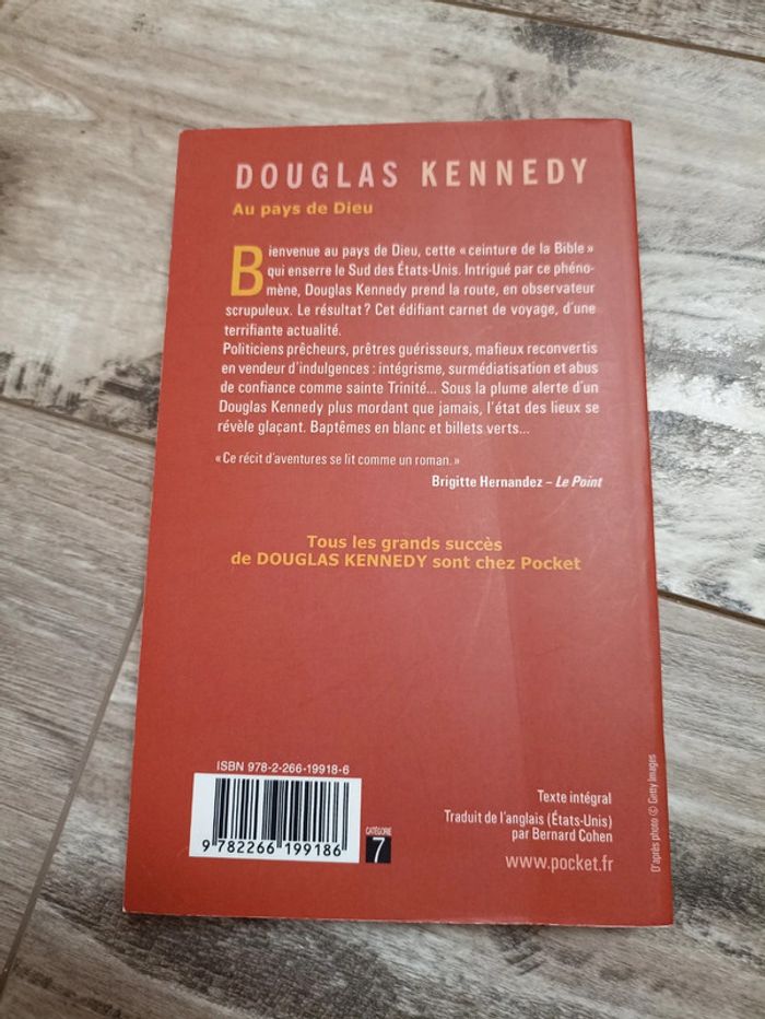 Livre au pays de dieu douglas Kennedy - photo numéro 2
