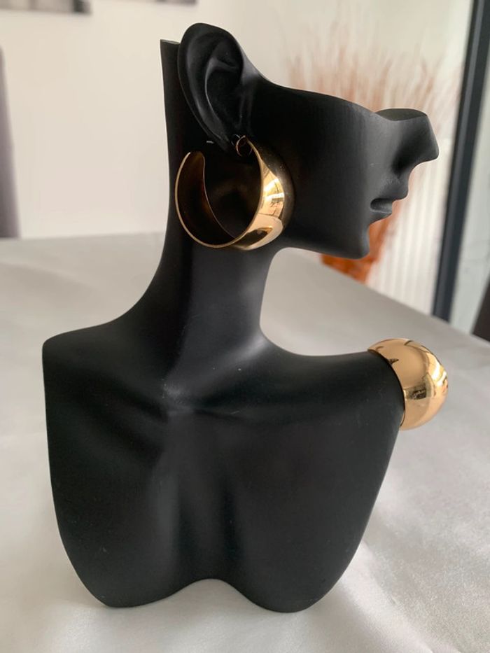 Boucles d’oreilles créoles larges dorées 29 mm