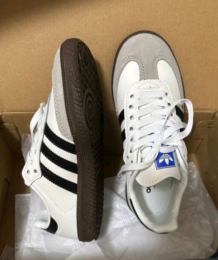 Baskets Adidas Samba 37 - photo numéro 2