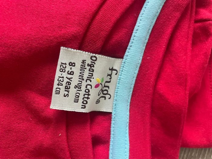Tee-shirt de la marque Frugi taille 8/9 ans Neuf jamais porté ni lavé - photo numéro 3