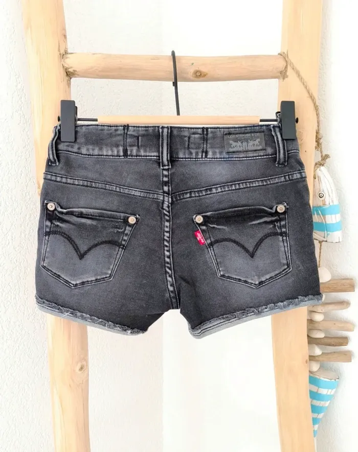 Levi's 8 ans - photo numéro 3