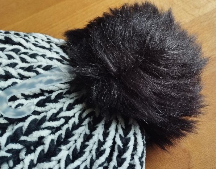Bonnet à pompon Oxbow neuf - photo numéro 5