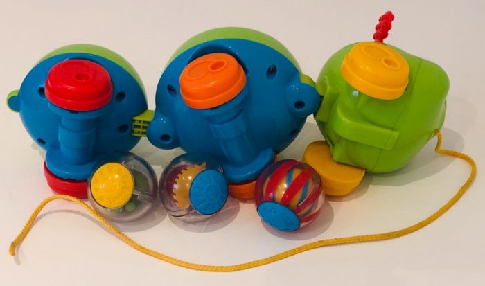 Fisher Price J4507 roll a rounds pull & spin caterpillar Tourni chenille jouet à tirer balles d’activités éveil aide à la marche relation cause à effet motricité fine janod hape vilac vtech lot SOP77 - photo numéro 8