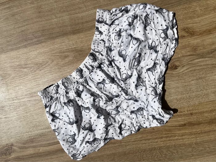 Short pyjama blanc et noir - photo numéro 3