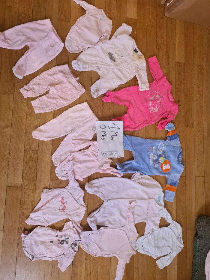 Lot de 13 vêtements bébé 0mois à 1 mois - photo numéro 10