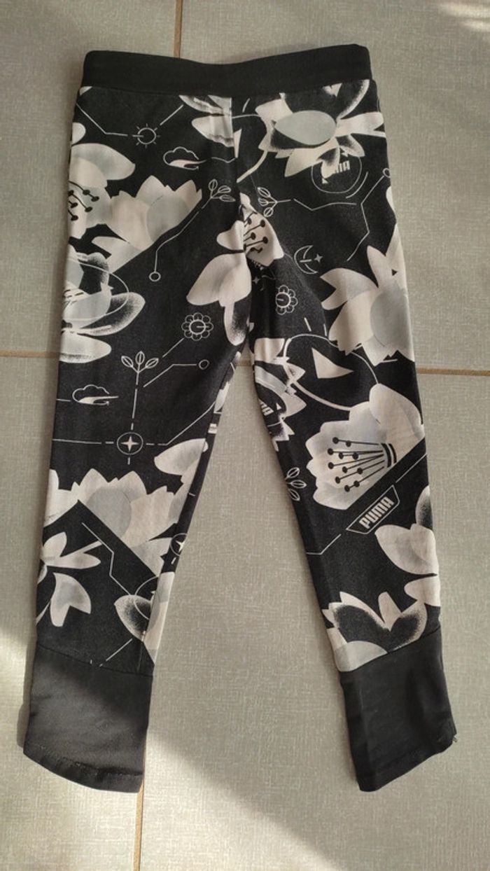 Legging à fleurs Puma T.5-6 A - photo numéro 2
